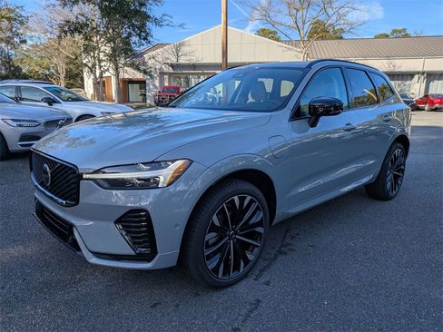 New 2026 Volvo XC60 T8 Ultra w/ Protection Package Premier image 8