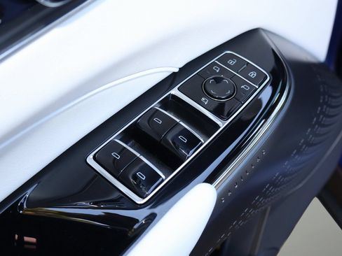 New 2026 Cadillac Lyriq Sport RWD image 9