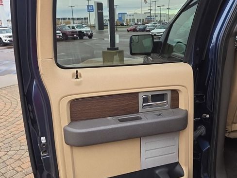 Used 2014 Ford F150 Lariat w/ Lariat Chrome Package image 25