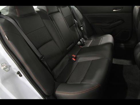 Used 2025 Nissan Altima 2.5 SR AWD/4WD image 16