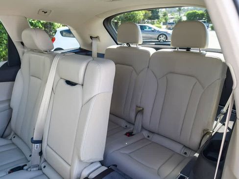 Used 2018 Audi Q7 2.0T Premium AWD/4WD image 19