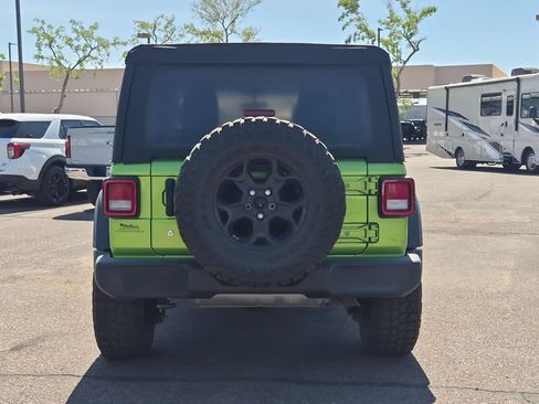 Used 2018 Jeep Wrangler Unlimited Sport AWD/4WD image 6