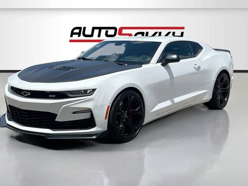 Used 2022 Chevrolet Camaro SS RWD image 3