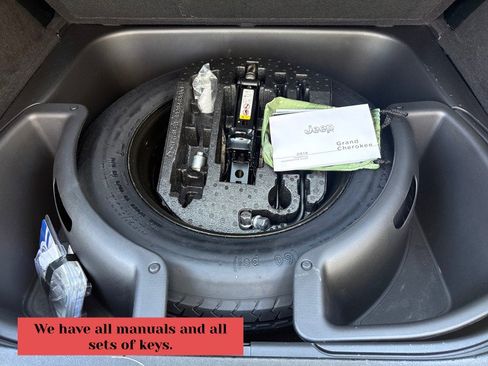 Used 2019 Jeep Grand Cherokee Altitude AWD/4WD image 30