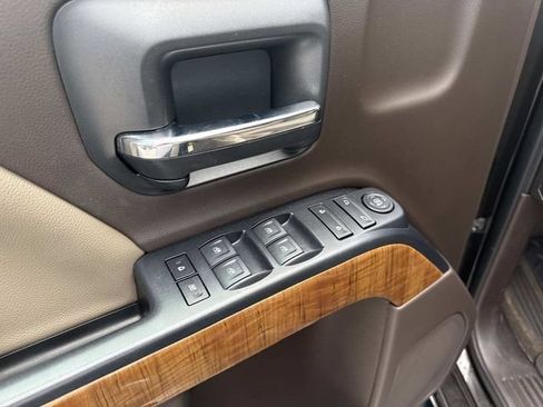 Used 2018 GMC Sierra 1500 SLE w/ SLE Value Package AWD/4WD image 18