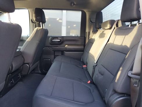 Used 2022 Chevrolet Silverado 2500 Custom w/ Custom Convenience Package image 12