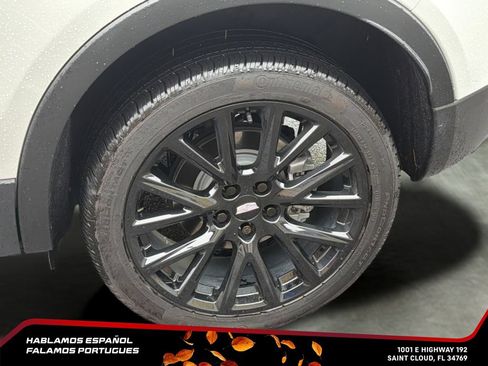Certified 2022 Cadillac XT4 Sport w/ LPO, ONYX Package FWD image 11