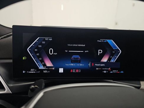 Used 2025 BMW 330i Sedan image 12