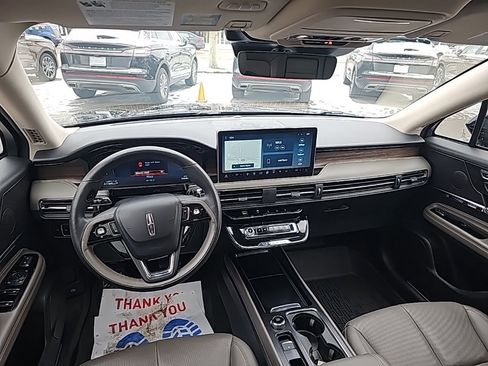 Used 2023 Lincoln Corsair Reserve w/ Equipment Group 201A image 11