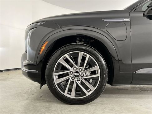 Used 2026 Cadillac Vistiq Sport image 34