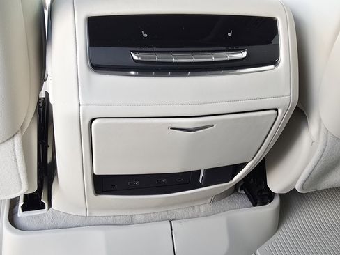 New 2026 Cadillac Escalade ESV Platinum Sport w/ LPO, ONYX Package image 20