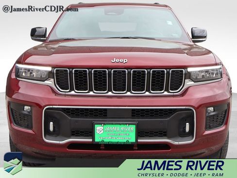 Used 2021 Jeep Grand Cherokee L Overland w/ Luxury Tech Group IV AWD/4WD image 7