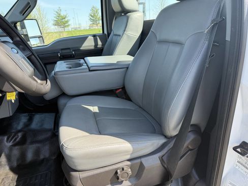 Used 2012 Ford F250 XL w/ PWR Equipment Group image 7