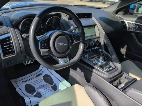 Used 2020 Jaguar F-TYPE R image 9