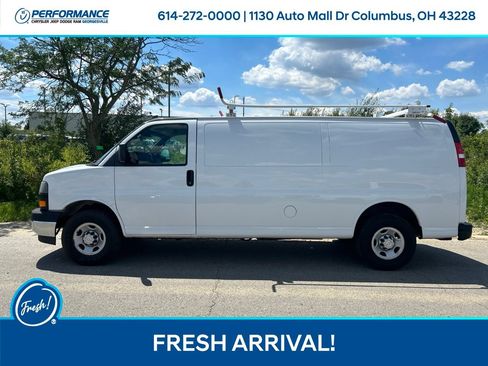 Used 2018 Chevrolet Express 2500 Extended RWD image 7