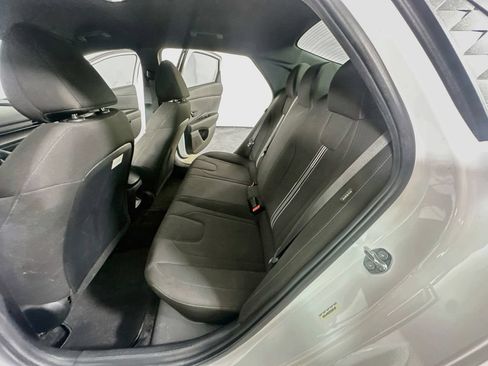 Used 2025 Hyundai Elantra Sport FWD image 15
