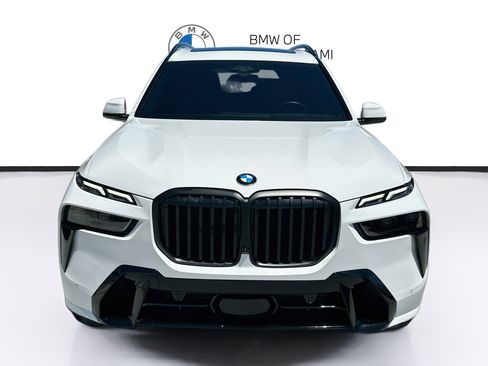 Certified 2025 BMW X7 xDrive40i w/ M Sport Package AWD/4WD image 2