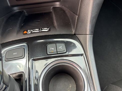 Used 2022 Chevrolet Equinox Premier AWD/4WD image 34