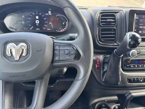 Used 2025 RAM ProMaster 2500 w/ U-Haul Equipment Group FWD image 19