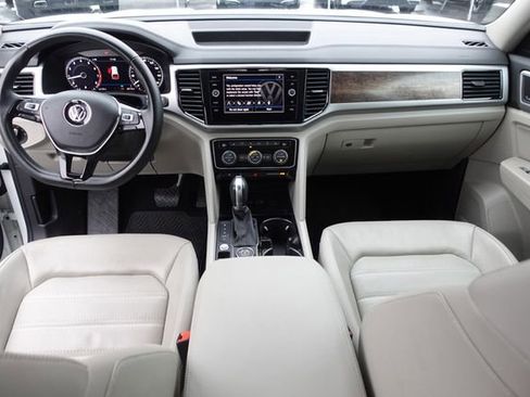 Used 2019 Volkswagen Atlas SEL Premium image 29
