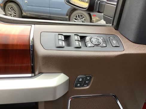 Used 2022 Ford F250 King Ranch w/ Chrome Package image 11