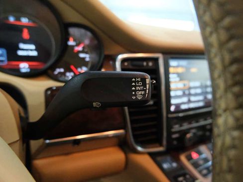 Used 2014 Porsche Panamera 4 image 43