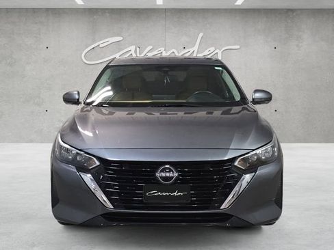 Used 2024 Nissan Sentra SV w/ SV Premium Package image 18