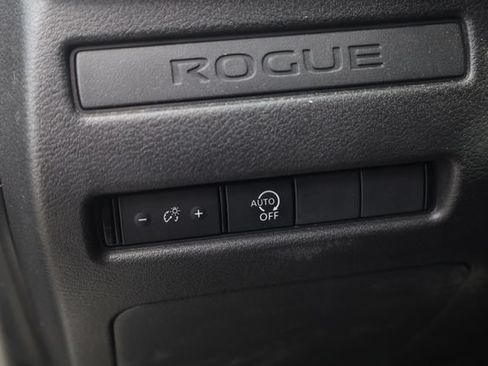 Used 2023 Nissan Rogue S FWD image 12