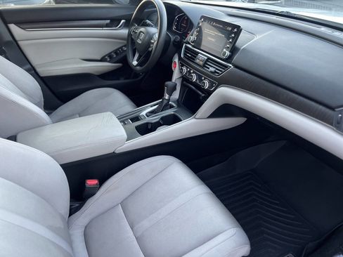 Used 2018 Honda Accord EX image 17