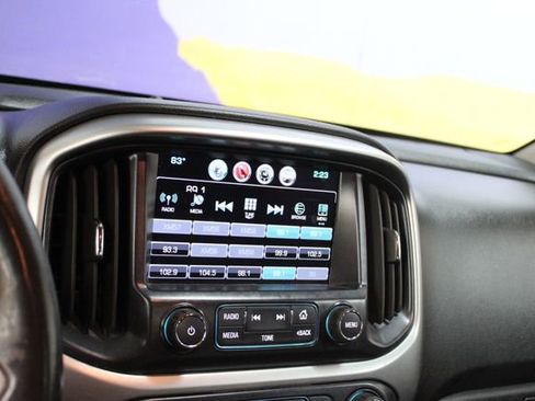 Used 2017 Chevrolet Colorado LT AWD/4WD image 17