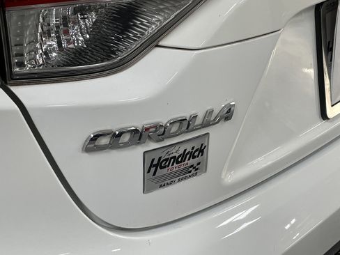 Used 2020 Toyota Corolla SE FWD image 33