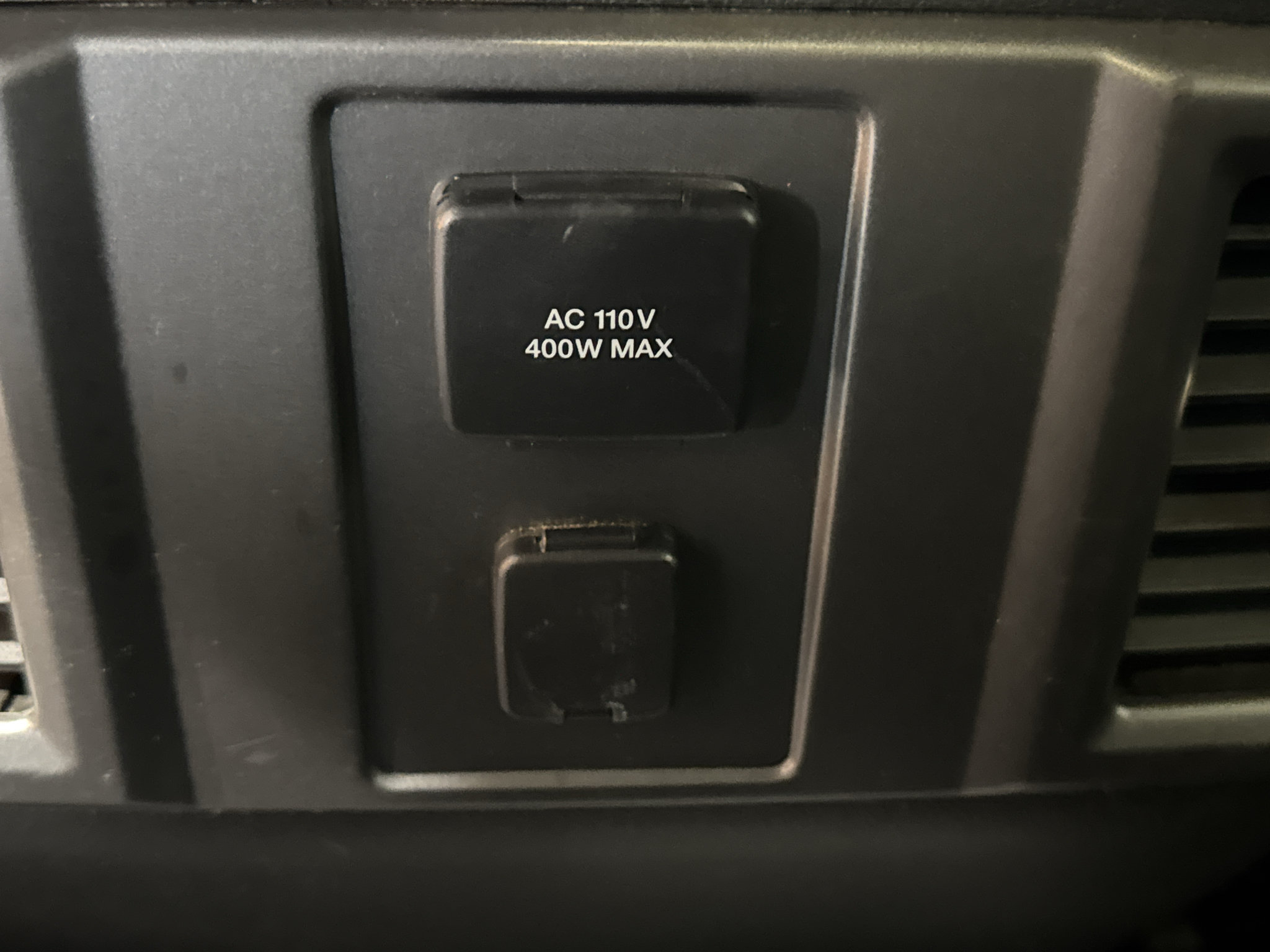 Used 2015 Ford F150 XLT w/ Equipment Group 301A Mid AWD/4WD image 14