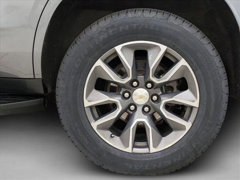 Used 2021 Chevrolet Tahoe LT w/ Luxury Package image 24