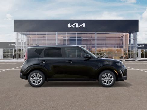New 2025 Kia Soul LX image 7