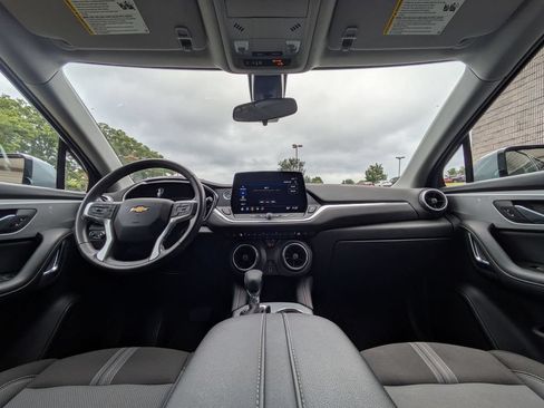 Used 2025 Chevrolet Blazer LT FWD image 26