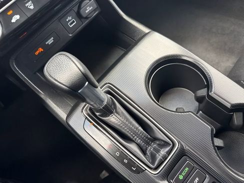 Certified 2024 Honda Civic LX image 29