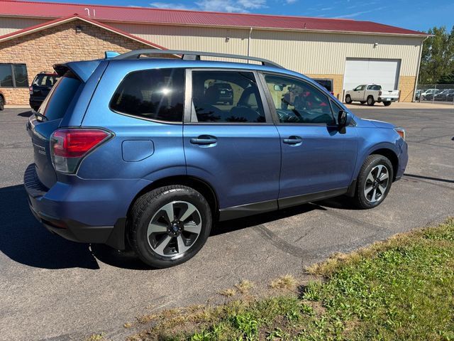 Used 2017 Subaru Forester 2.5i Premium AWD/4WD image 4