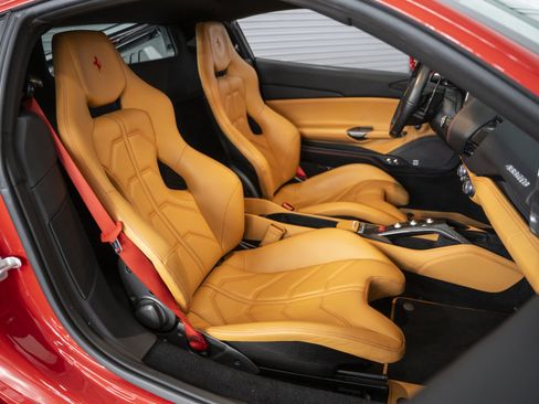 Used 2018 Ferrari 488 GTB RWD image 27
