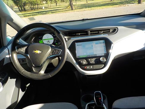 Used 2019 Chevrolet Bolt LT image 14