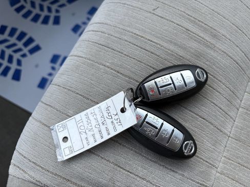 Used 2011 Nissan Quest SV image 43