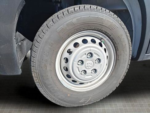 New 2024 RAM ProMaster 2500 w/ Convenience Group image 10