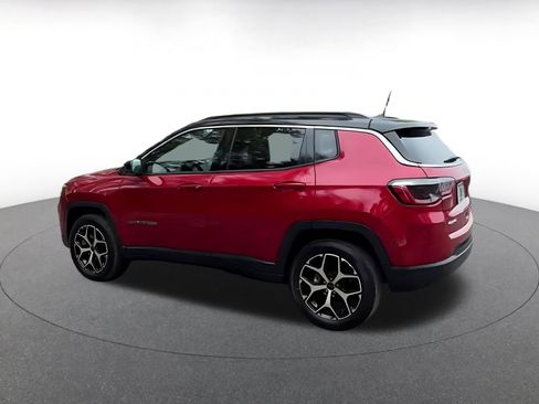 Used 2025 Jeep Compass Limited AWD/4WD image 10