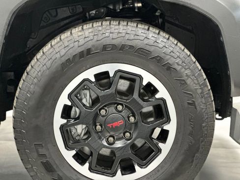 Used 2025 Toyota 4Runner TRD Off-Road AWD/4WD image 26