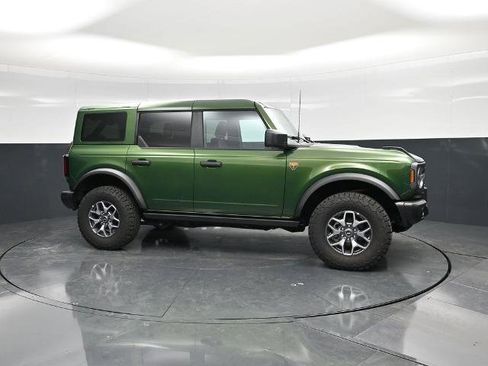Certified 2025 Ford Bronco Badlands image 3