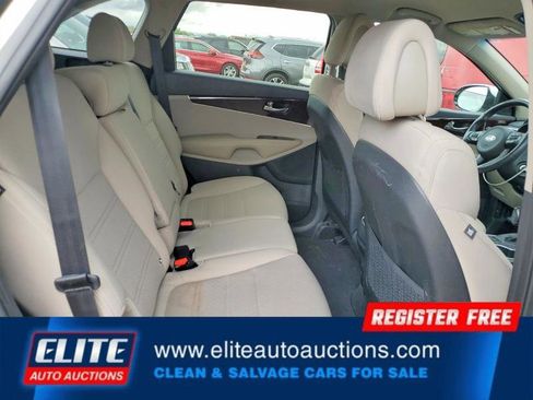 Used 2016 Kia Sorento LX w/ LX Convenience Package AWD/4WD image 20