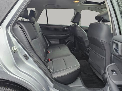 Used 2017 Subaru Outback 2.5i Limited AWD/4WD image 23