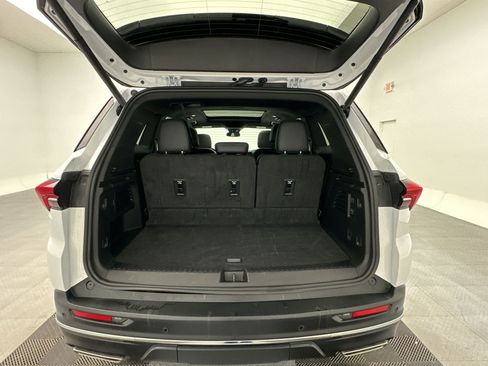 Used 2025 Buick Enclave Preferred w/ Power Package AWD/4WD image 26