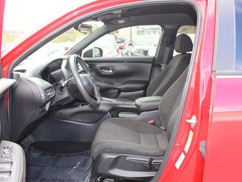 Used 2024 Honda HR-V Sport image 11