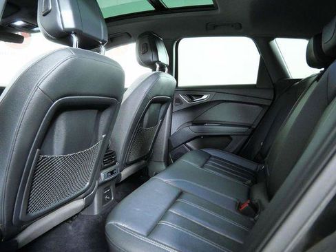 Certified 2023 Audi Q4 e-tron Prestige AWD/4WD image 15