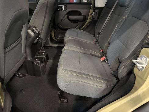 Used 2025 Jeep Wrangler Sport image 7